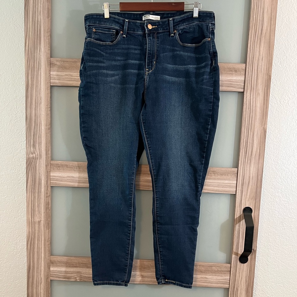 Signature by Levi Strauss | Mid-Rise Skinny Jeans Women’s Size 18